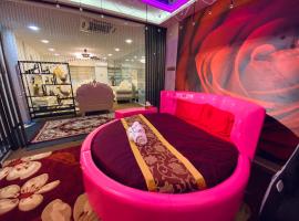 J Boutique Hotel 新张优惠, hotel en Muar