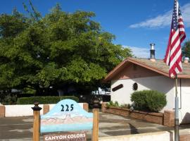 Canyon Colors Bed and Breakfast، فندق في بيج