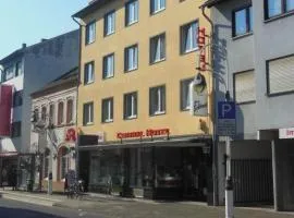 Central Hotel