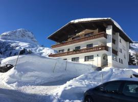 Pension Bergheim, hotel en Warth am Arlberg