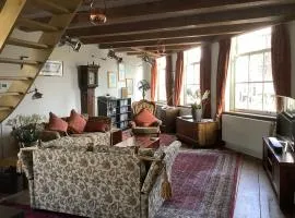 Former Rembrandt workshop two bedroom B&B