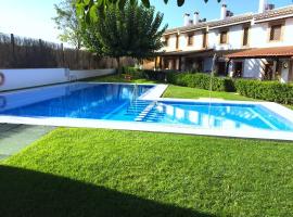 Casa Rural Vistaluque, casa de campo en Luque