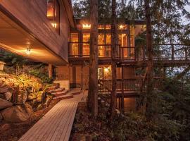 The Sanctuary Retreat & Spa, hotell i Salt Spring Island