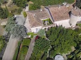 Domaine le Bourdet, casa per le vacanze a Saint-Sauveur-de-Cruzières