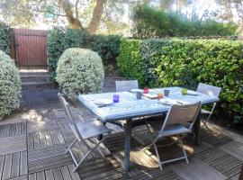 Holiday Home lotissement Les Rives de Capbreton by Interhome, hotelli kohteessa Capbreton