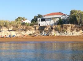 Alekos Beach Houses-Caretta, villa in Xi