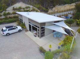 Ryder Ridge Holiday Home, hotelli kohteessa Motueka