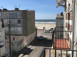Appartement à 30 m de la plage - balcon - proche Centre - WIFI -Le Cérès 3, hotel in Berck-sur-Mer