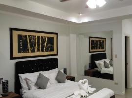 Bourbon St Apts Condo 16, golfový hotel v destinaci Angeles