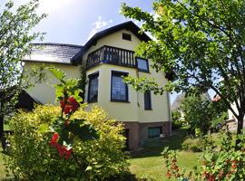 Ferienwohnung Glasperlenfloh, apartment in Ilmenau