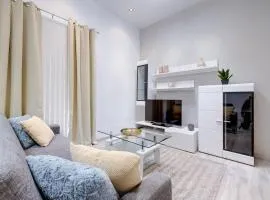 Gorgeous 1BR Apartment steps to the Promenade