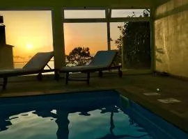 Casa da Relva com Piscina Aquecida Interna