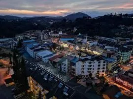 Merlin Home@Crown Imperial Court