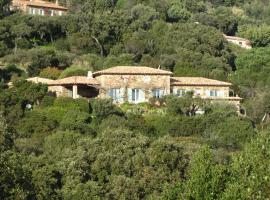 Massacan-Vue Mer, hotel in Le Lavandou