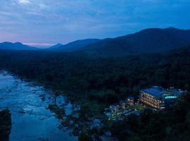 Niraamaya Retreats Samroha Athirappilly, hotel en Athirappilly