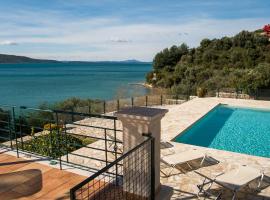 Velanidia Apartments, vacation home in Plataria