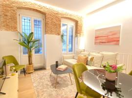 Collection Latina - Apartamentos Únicos en el Barrio Más Auténtico