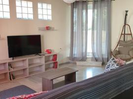 Maria's Sharing Apartment, guesthouse Iraklionissa