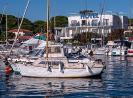 Hôtel La Reine Jane, hotel cerca de Aeropuerto de Toulon - Hyères - TLN, 