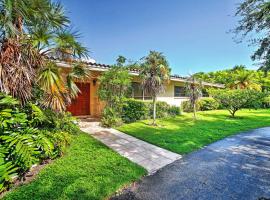Home w/ Pool in Upscale Pinecrest Village, Hotel in Miami