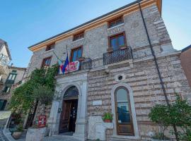 Villa Cosilinum – hotel w mieście Padula