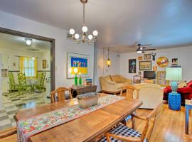 Pet-Friendly River District Gem 5 Mi to Stockyards, hotel v destinaci Fort Worth