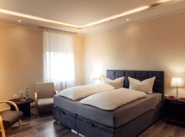 Hotel und Restaurant Golden Village, hotel v destinaci Riesa