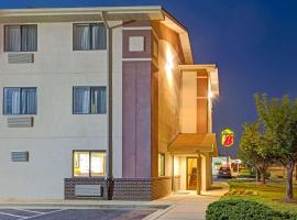 Super 8 by Wyndham College Park Wash DC Area, hotel cerca de Aeropuerto de College Park - CGS, 