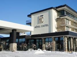 Hôtel Castel: Granby şehrinde bir havuzlu otel