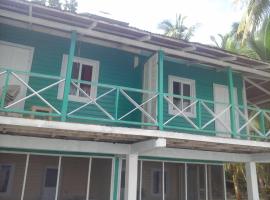 Buccaneer Resort, rizort u gradu Bocas Town
