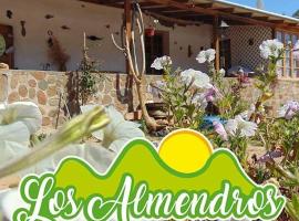 Hostal los Almendros de Canela แคมป์ในCanela Baja