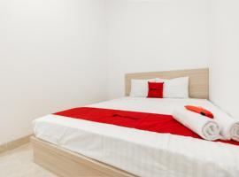 RedDoorz @ Graha Cemerlang Maros, hotel near Sultan Hasanuddin International Airport - UPG, 