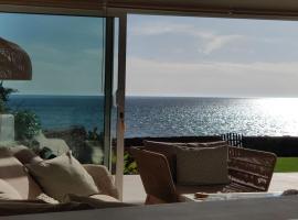 Alma De Bolonia Casa con encanto en primera linea de playa Bolonia Cadiz, hotel i Bolonia
