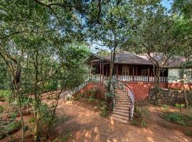 SaffronStays Parsi Manor, Matheran, villa in Matheran