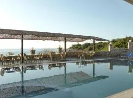 Lalloudes Seaside Accommodation