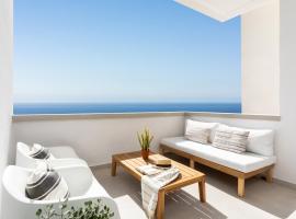 Playachica sea view apartment – apartament w mieście El Mesón