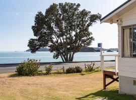 Dream View Waterfront Paihia, hotell i nærheten av Waitangi Treaty Grounds i Paihia