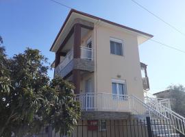 Polis΄ House, hotel with parking in Nea Vrasna