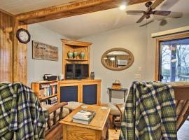 Rustic Stockton Lake Cabin Half Mile to Boat Ramp!, villa in Stockton