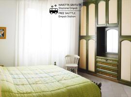 L'alloggio di Anna Maria. Camera con bagno privato, külalistemaja sihtkohas Empoli
