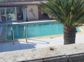 VICHELDA Cottage In The Sun