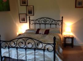 The Firs, homestay in Builth Wells