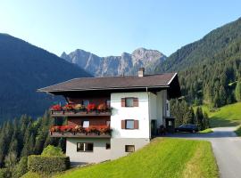 Haus STRIEDER - Obergail, hotel in Liesing