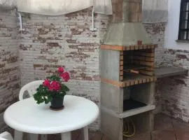 Apto con patio y barbacoa BBQ Los picadores