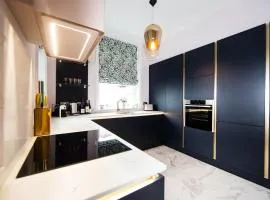Luxury Travel Emporium HG1 - 2 Luxury apartments with Parking Space - in town centre