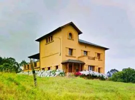 Casona rural en la costa asturiana
