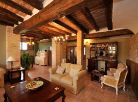 Els Canterers, hotel v destinaci Miravet