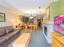 Mountain View Escape - Copperstone 2BR & Hot Tub, hotel a Canmore