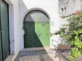 Tavira Lovers - City Centre Apartment III, hotel v destinaci Tavira