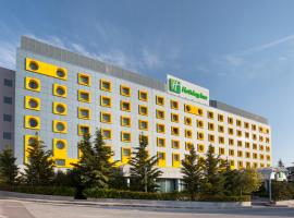 Holiday Inn Athens Attica Av, Airport W., an IHG Hotel, готель біля аеропорту Міжнародний аеропорт Елефтеріос Венізелос - ATH, в Афінах